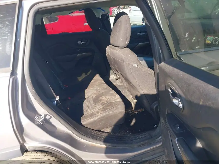 2019 JEEP CHEROKEE LATITUDE FWD