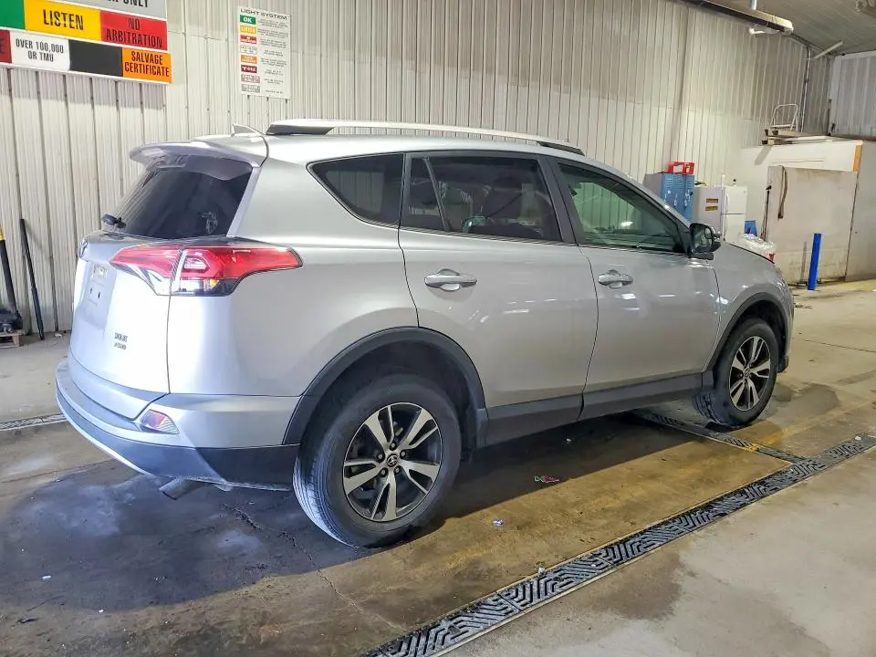 2018 TOYOTA RAV4 XLE  