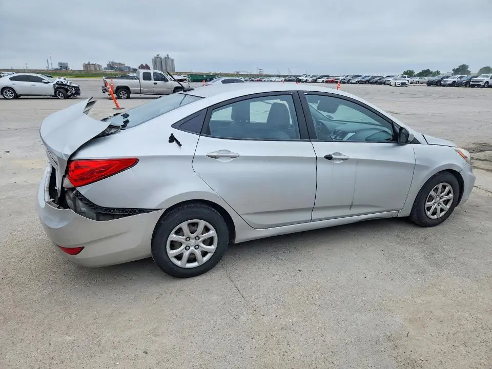 2013 HYUNDAI ACCENT GLS  