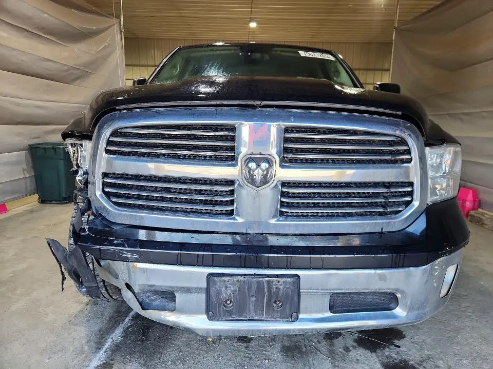 2015 RAM 1500 SLT  