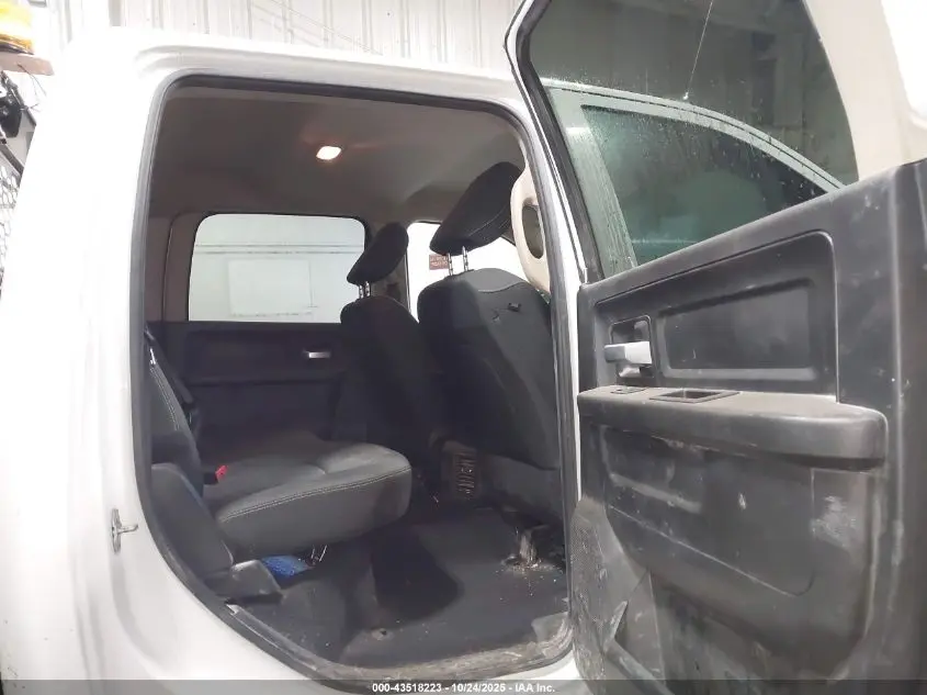 2019 RAM 2500 TRADESMAN  4X4 8' BOX