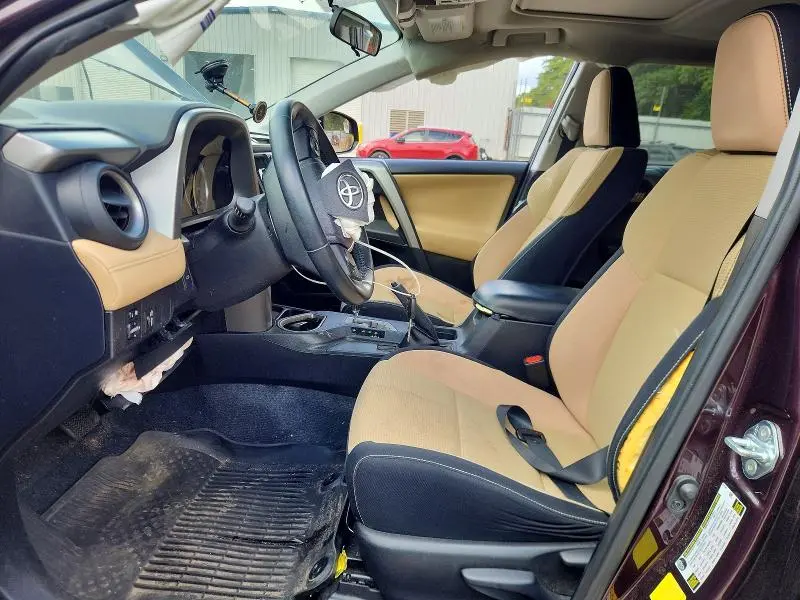 2016 TOYOTA RAV4 XLE  