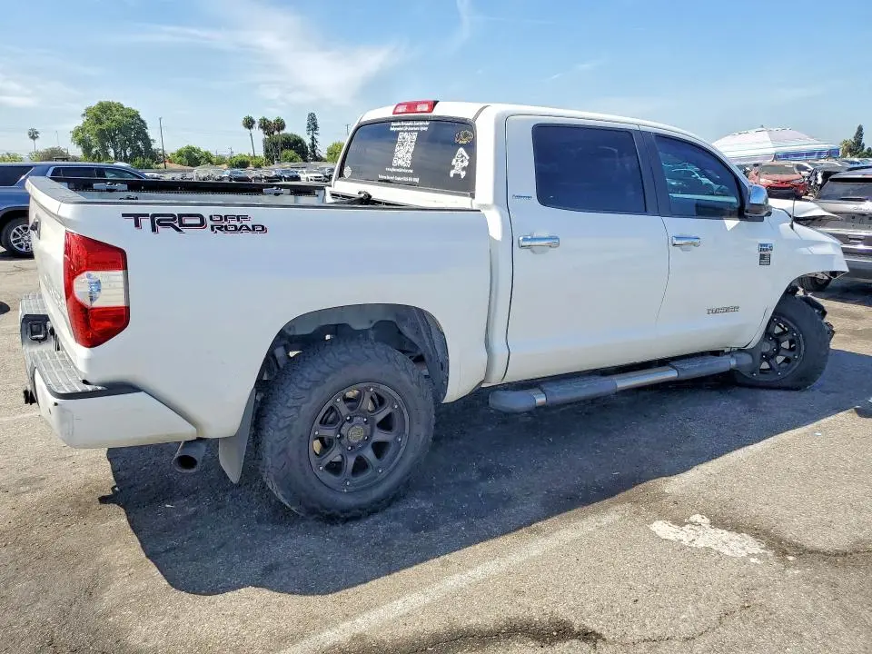 2015 TOYOTA TUNDRA CREWMAX LIMITED  