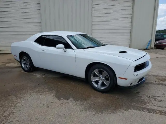 2016 DODGE CHALLENGER SXT  