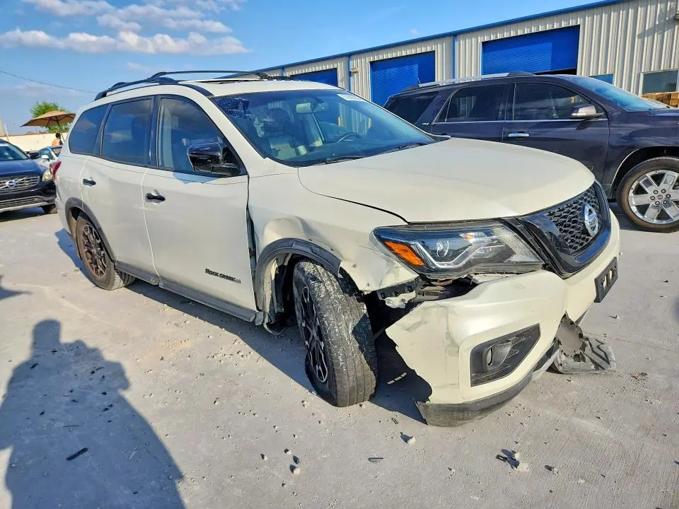 2020 NISSAN PATHFINDER SL  