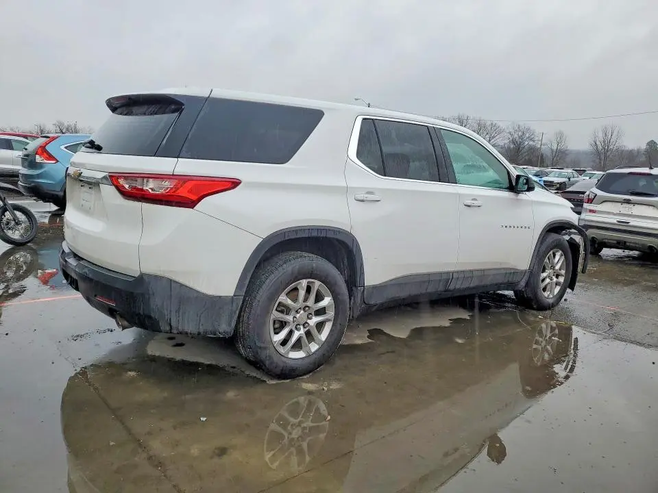2018 CHEVROLET TRAVERSE LS  