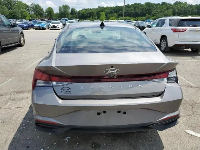 2022 HYUNDAI ELANTRA SEL  