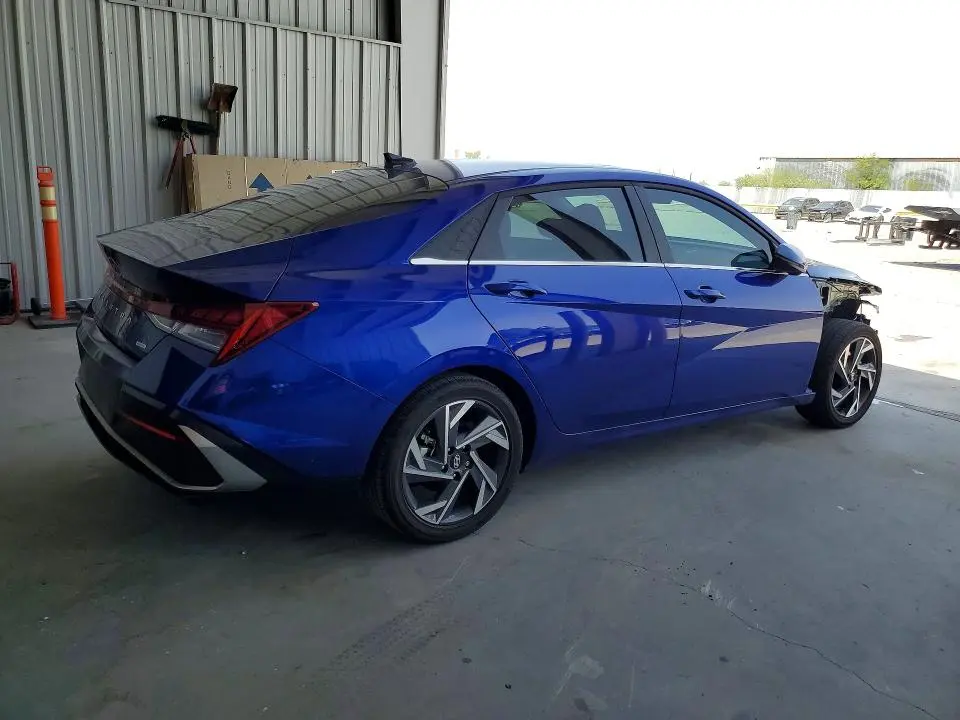 2025 HYUNDAI ELANTRA LIMITED  