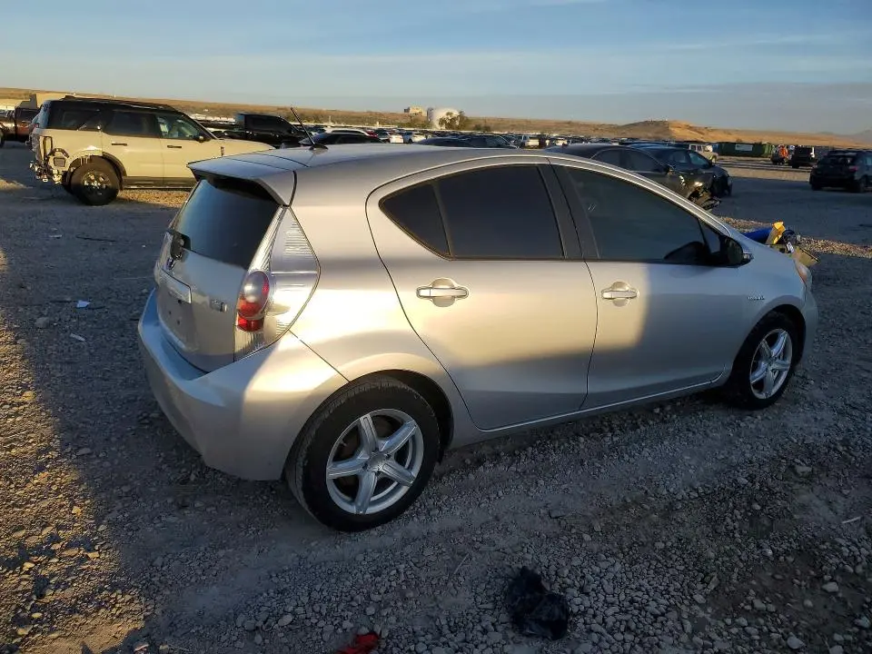 2012 TOYOTA PRIUS C TWO  