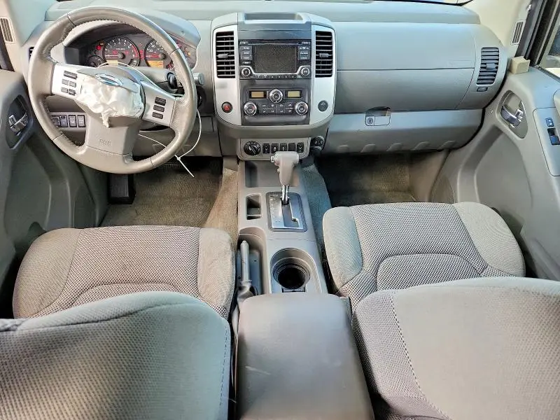 2017 NISSAN FRONTIER SV  