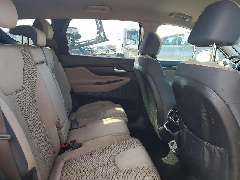 2020 HYUNDAI SANTA FE SE  