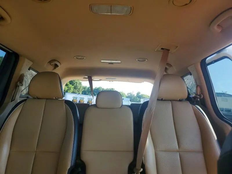 2016 KIA SEDONA EX  