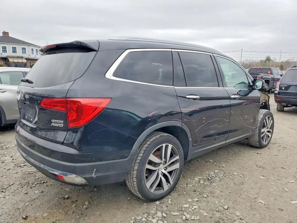 2017 HONDA PILOT TOURING  