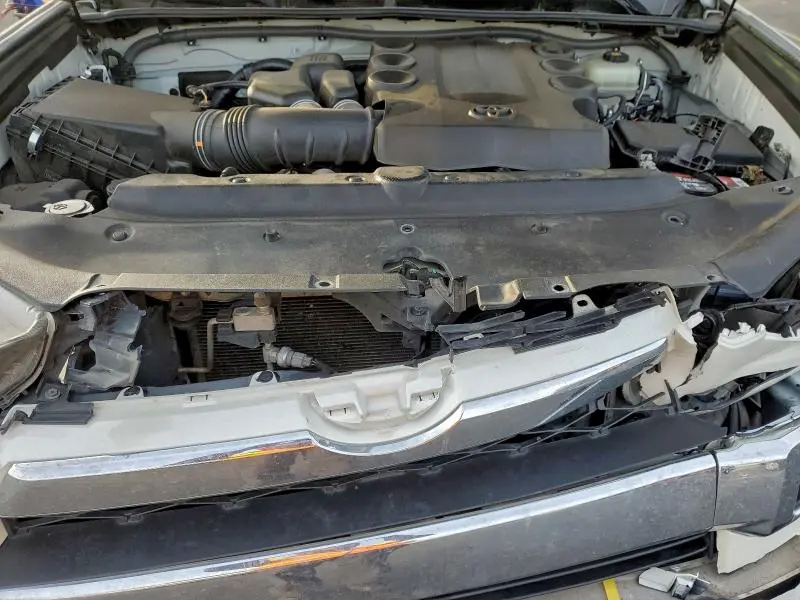 2018 TOYOTA 4RUNNER SR5/SR5 PREMIUM  