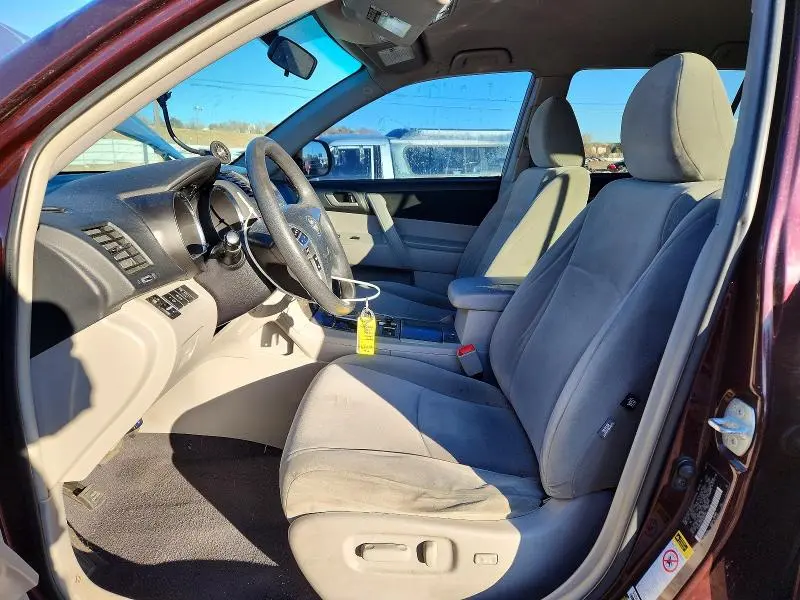 2011 TOYOTA HIGHLANDER BASE  