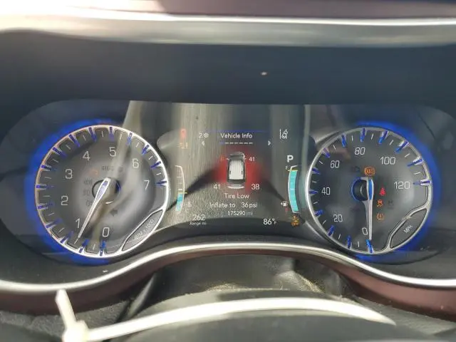 2017 CHRYSLER PACIFICA LIMITED  