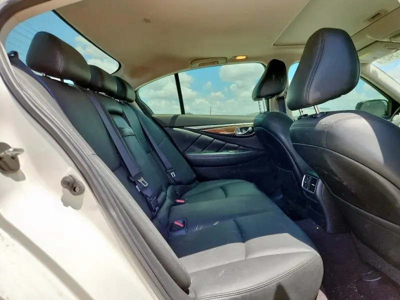 2018 INFINITI Q50 LUXE  