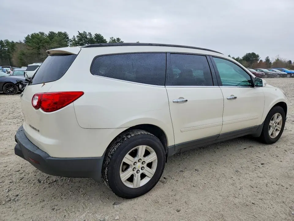 2011 CHEVROLET TRAVERSE LT  