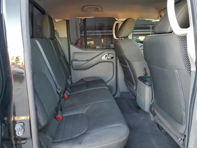 2019 NISSAN FRONTIER S  