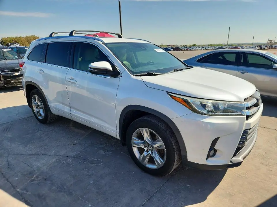 2018 TOYOTA HIGHLANDER LIMITED  