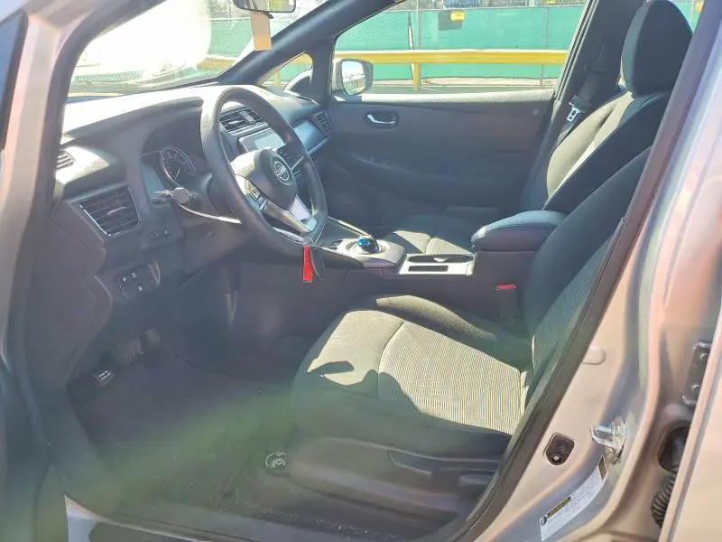 2025 NISSAN LEAF S  