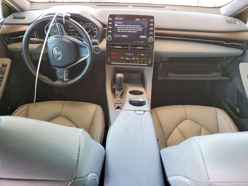 2019 TOYOTA AVALON   