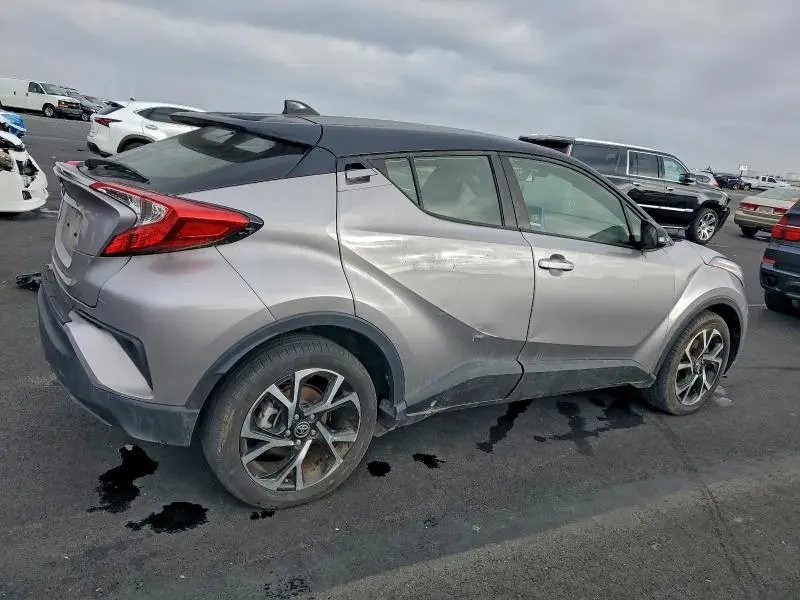 2020 TOYOTA C-HR XLE  