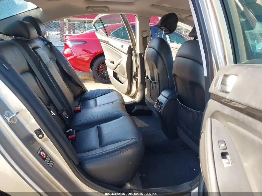 2015 KIA CADENZA PREMIUM