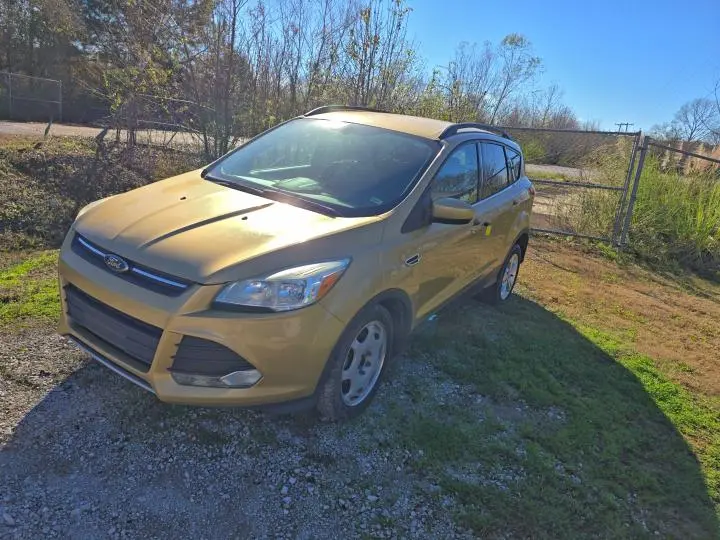2015 FORD ESCAPE SE  