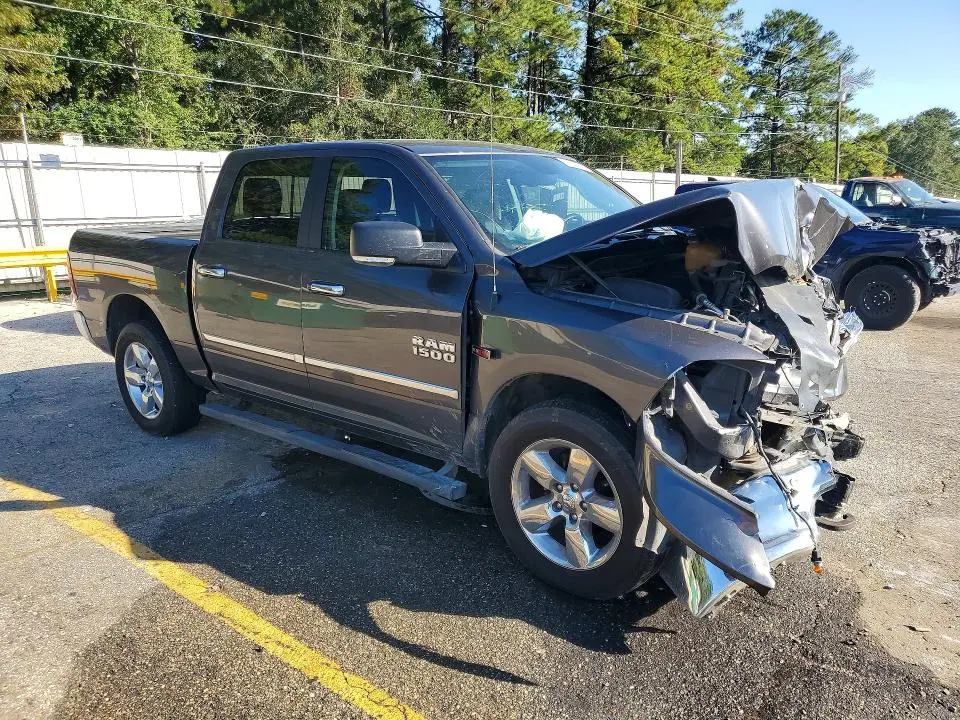 2018 RAM 1500 SLT  