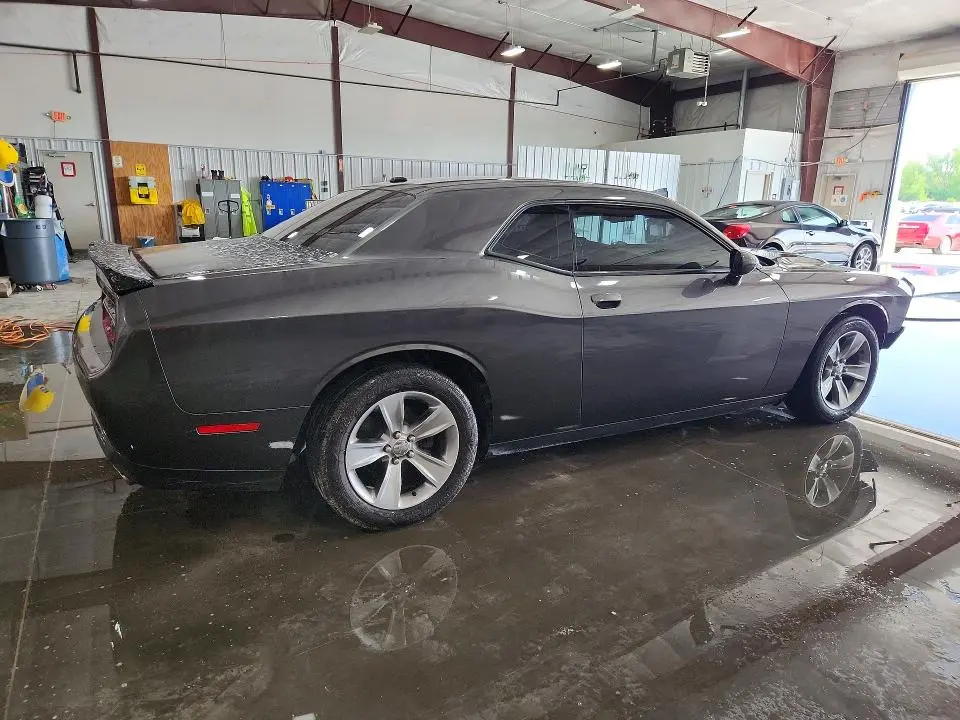 2018 DODGE CHALLENGER SXT  