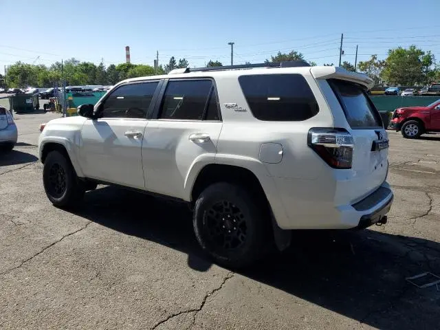 2023 TOYOTA 4RUNNER SE  