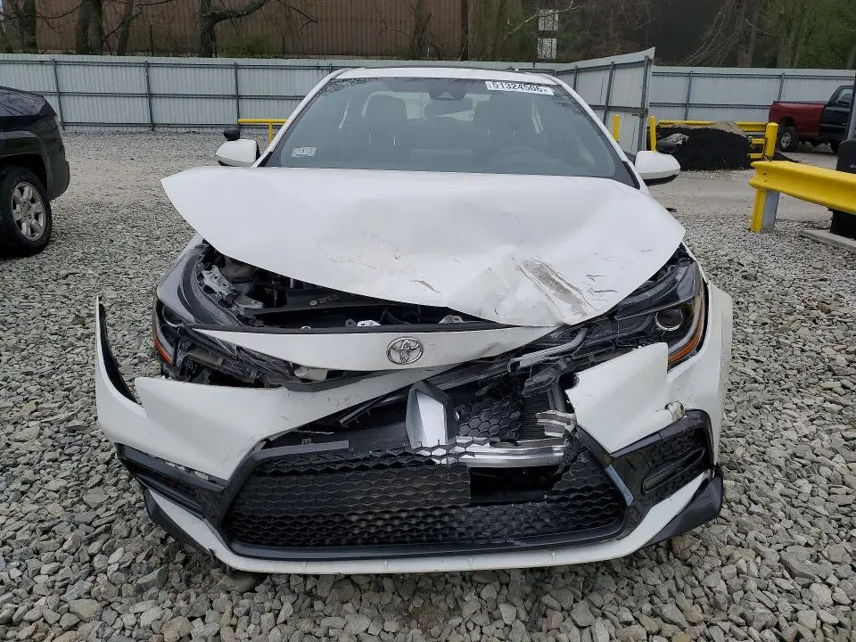2021 TOYOTA COROLLA SE  