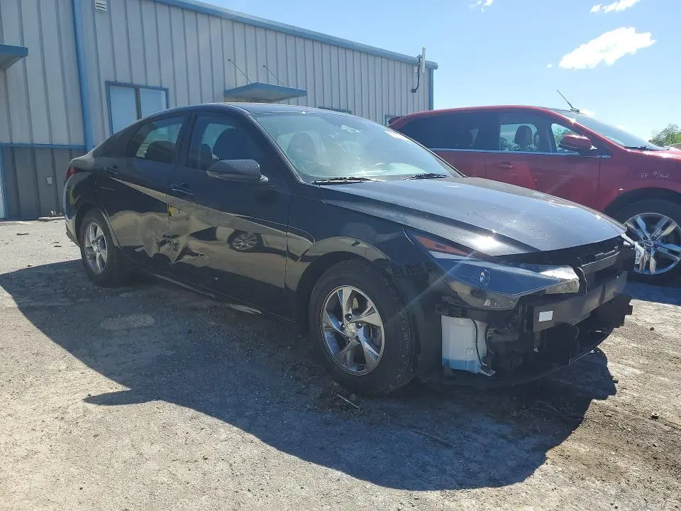 2021 HYUNDAI ELANTRA SE  