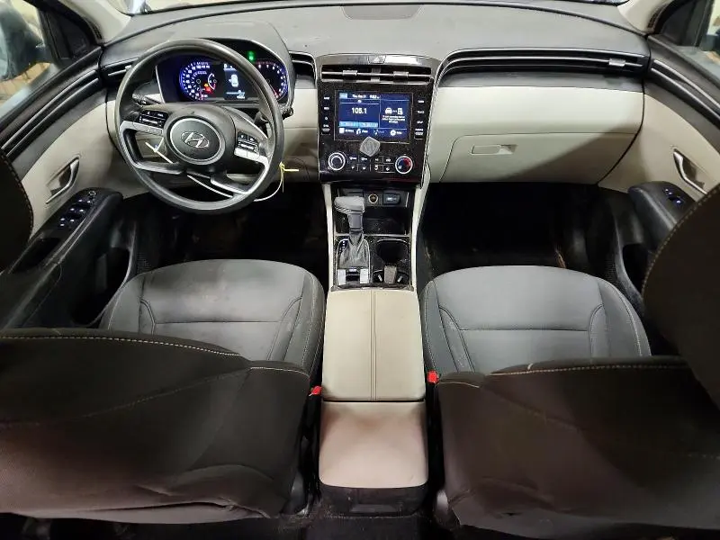2022 HYUNDAI TUCSON SE  