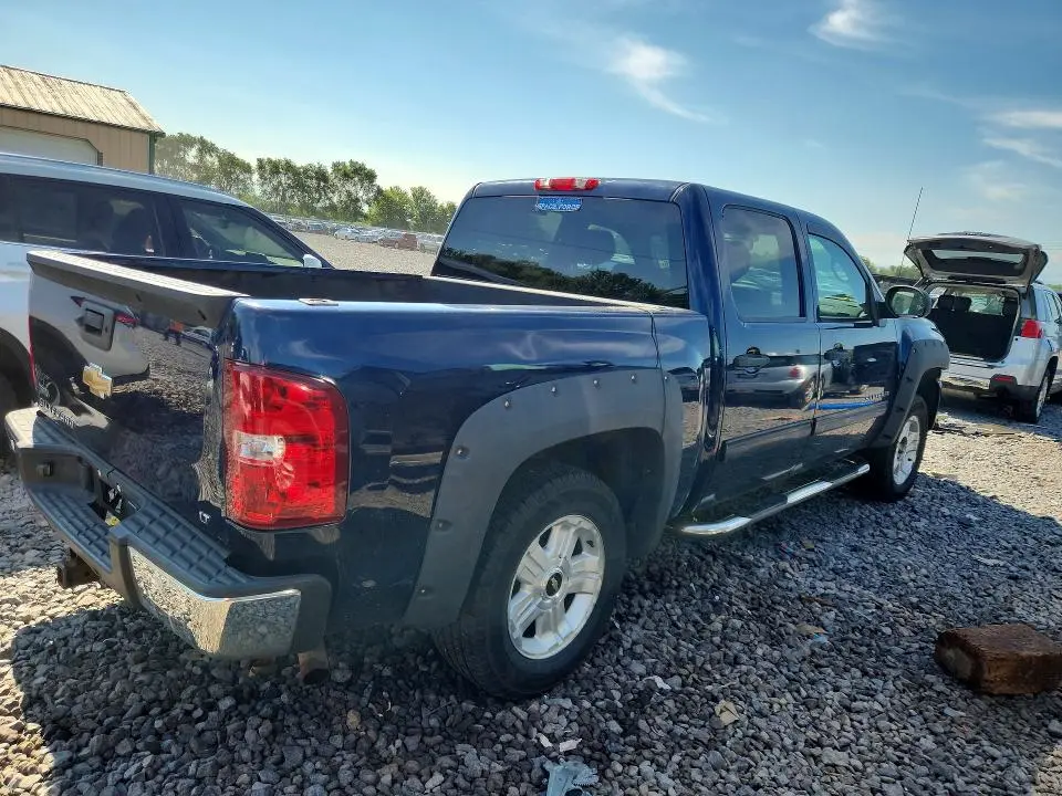 2011 CHEVROLET SILVERADO K1500 LT  