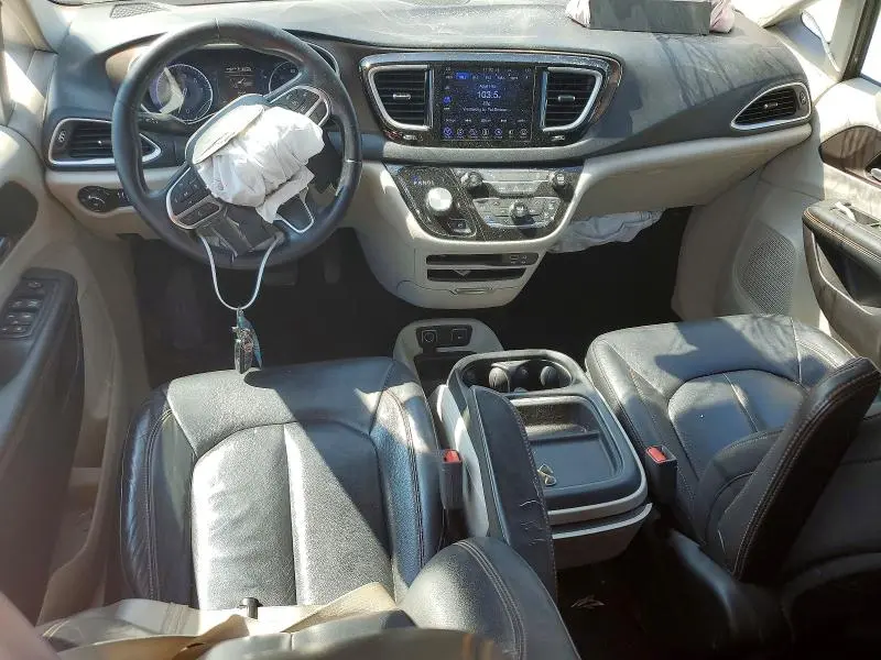 2017 CHRYSLER PACIFICA TOURING L  
