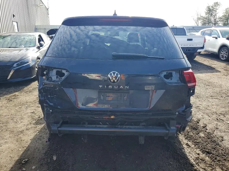 2022 VOLKSWAGEN TIGUAN SE  