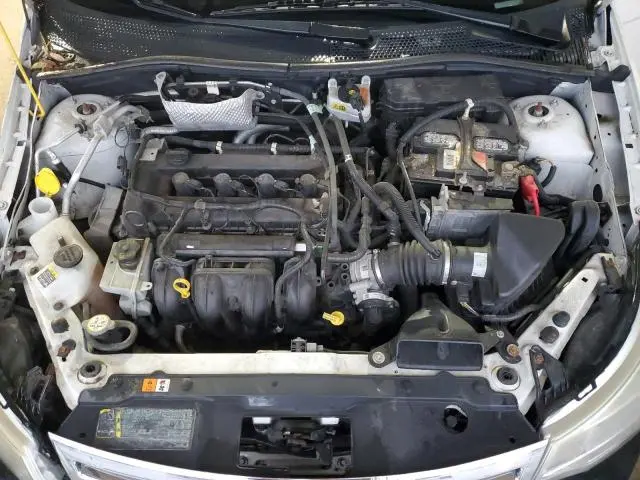 2011 FORD FOCUS SE  
