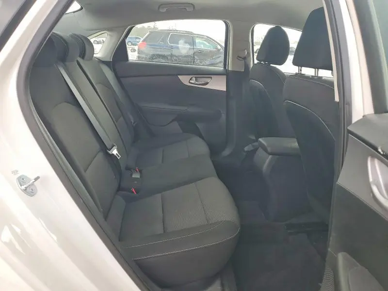 2024 KIA FORTE LX  