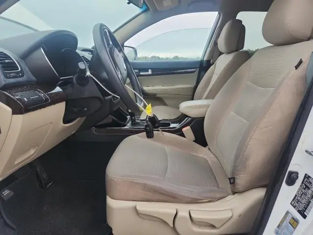 2015 KIA SORENTO LX  