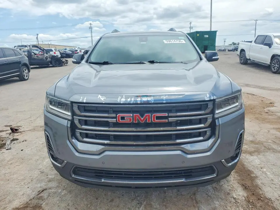 2022 GMC ACADIA AT4  