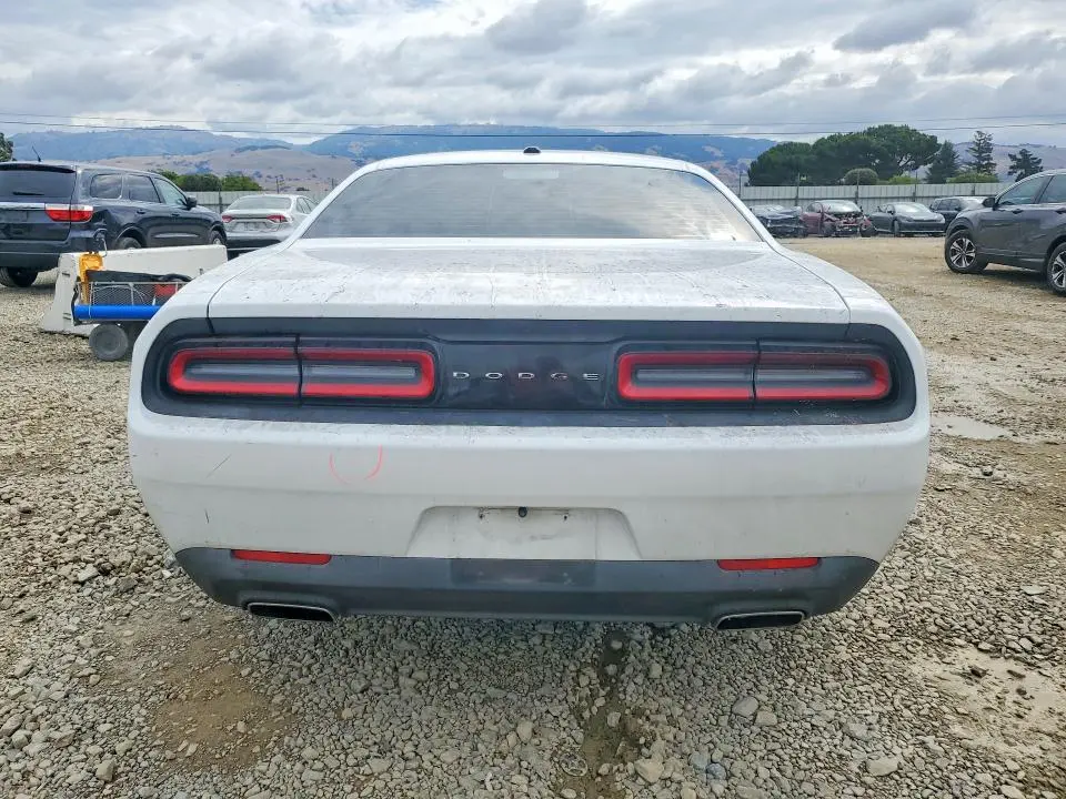 2015 DODGE CHALLENGER SXT  