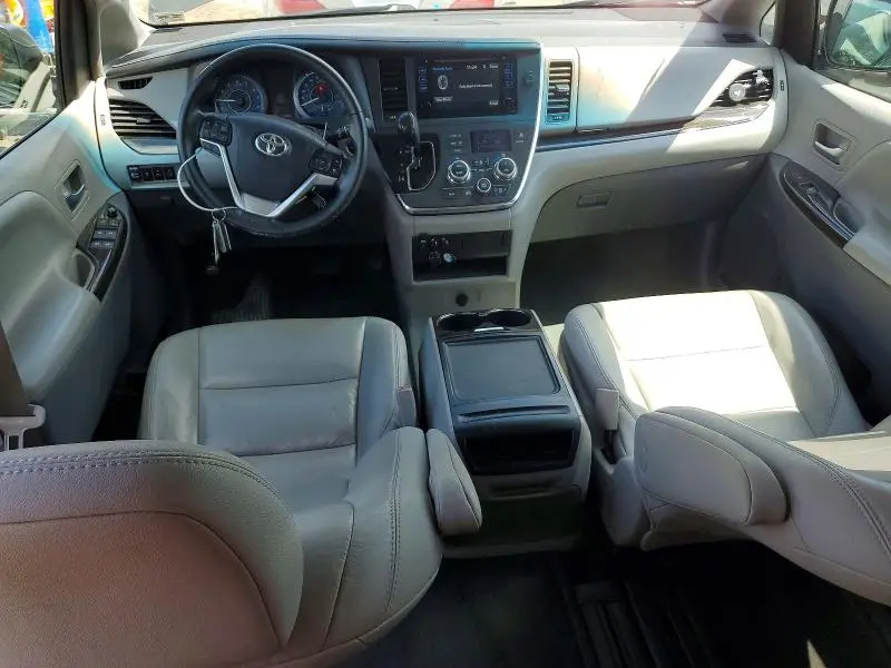 2016 TOYOTA SIENNA XLE 8-PASSENGER  