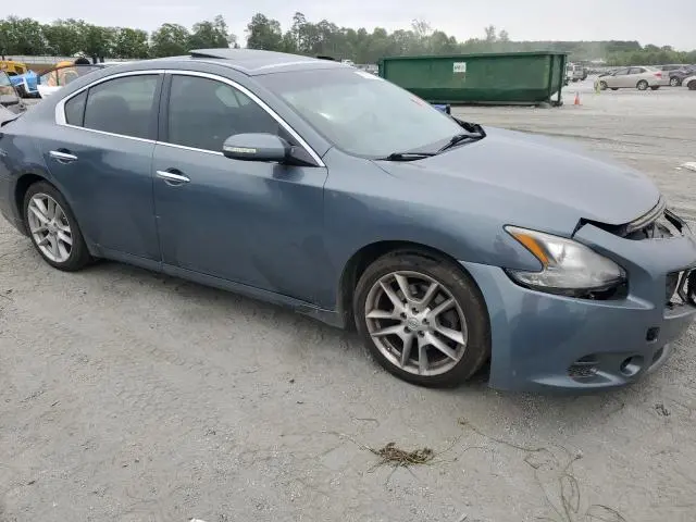 2010 NISSAN MAXIMA S  