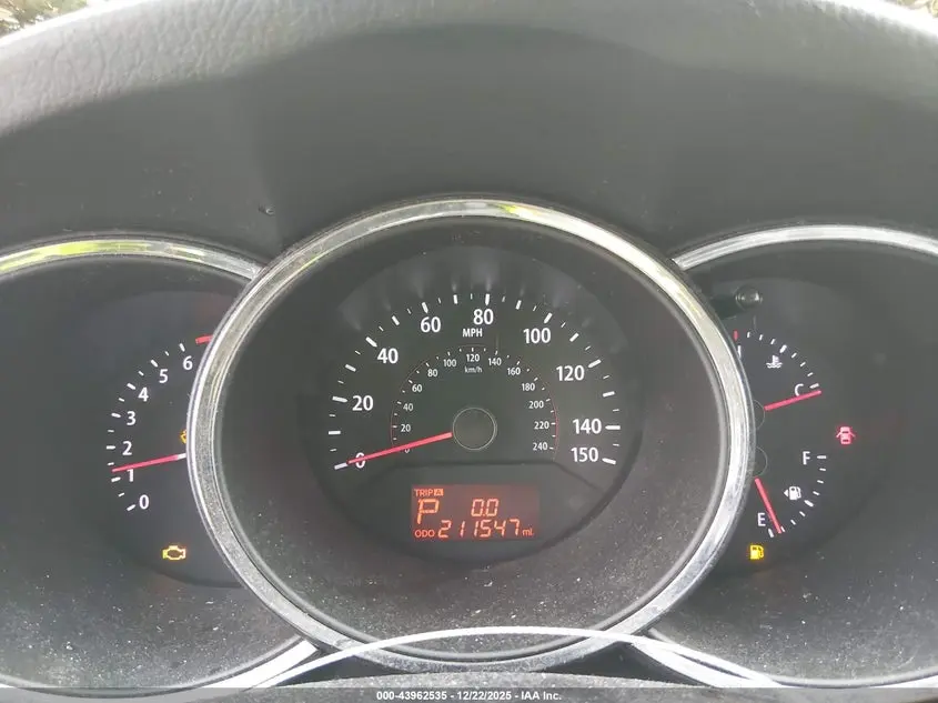 2013 KIA SORENTO LX