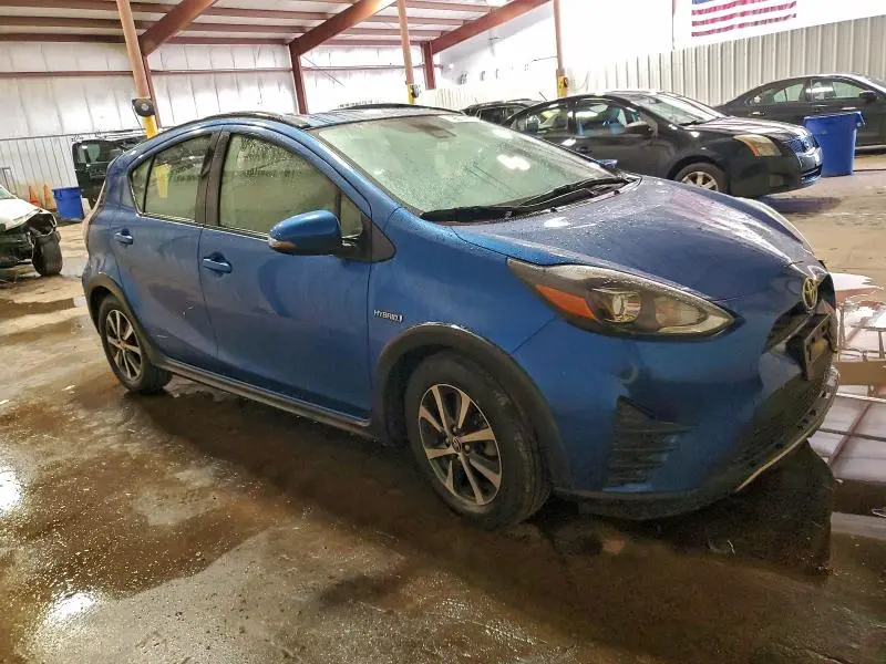 2018 TOYOTA PRIUS C   