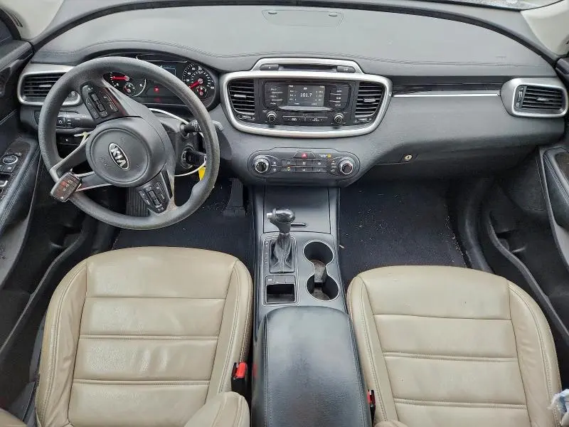 2016 KIA SORENTO LX  