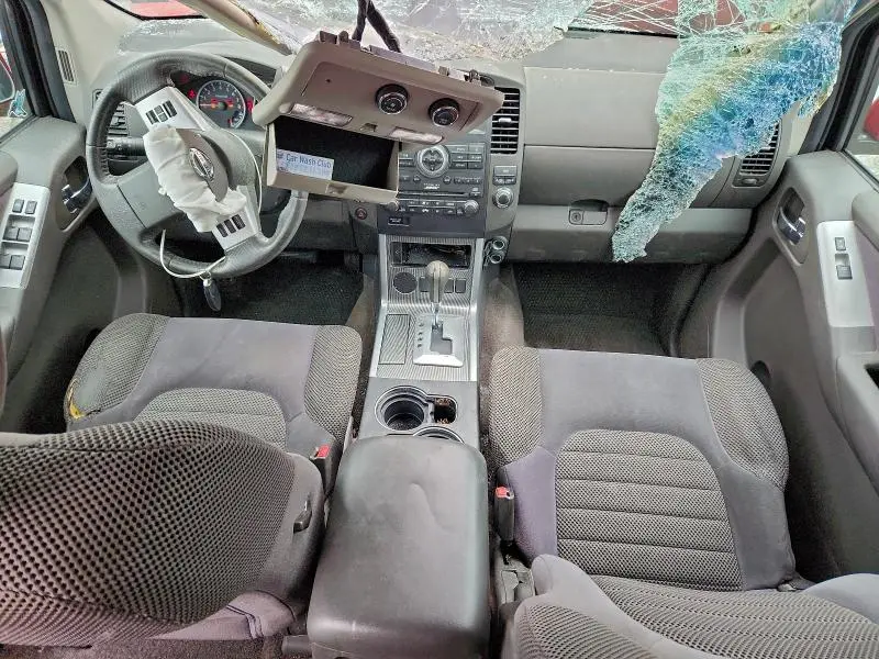 2010 NISSAN PATHFINDER S  