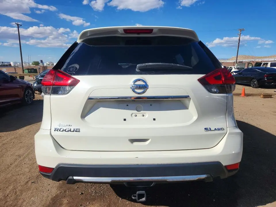 2017 NISSAN ROGUE S  